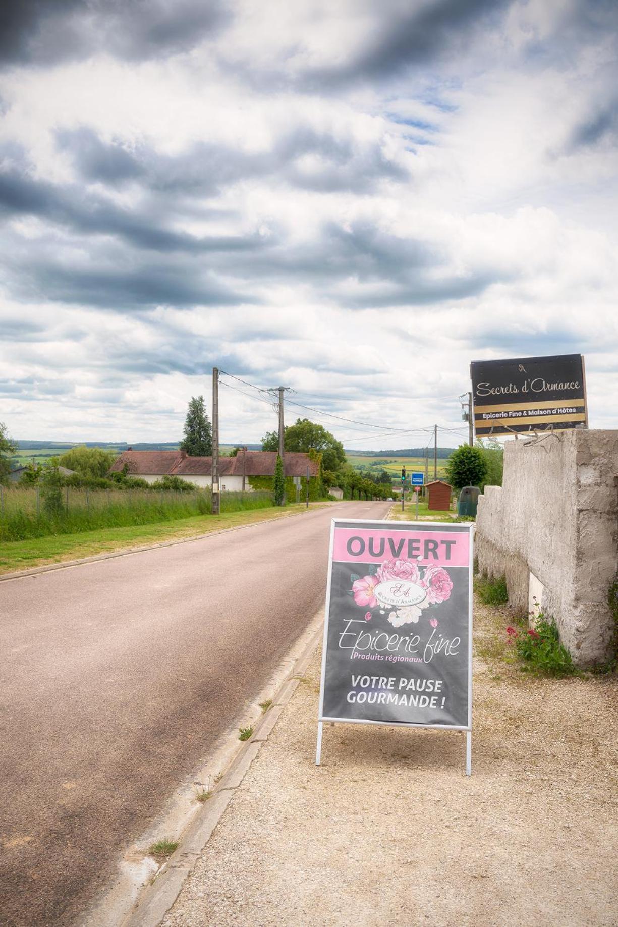 Gite De Charme, Grand Confort Marolles-sous-Lignieres Extérieur photo